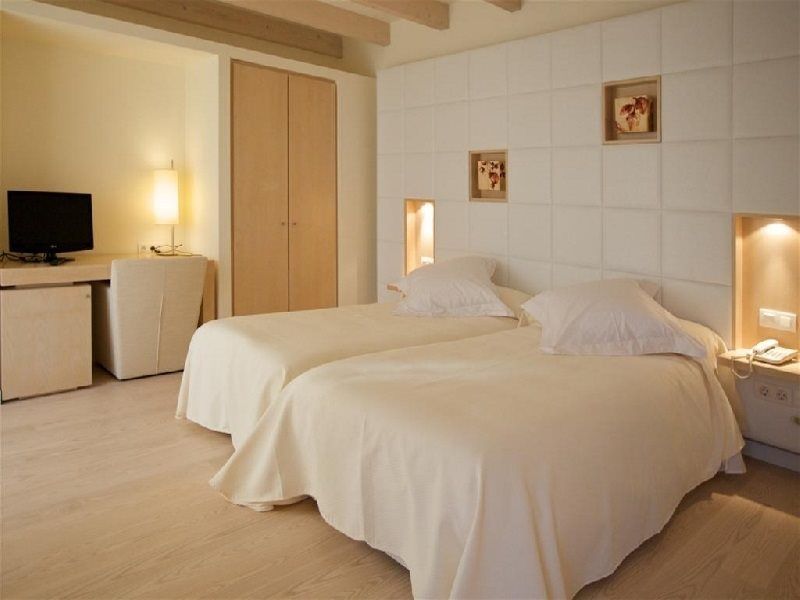 Hotel Ca'N Bonico Сес Салинес Екстериор снимка